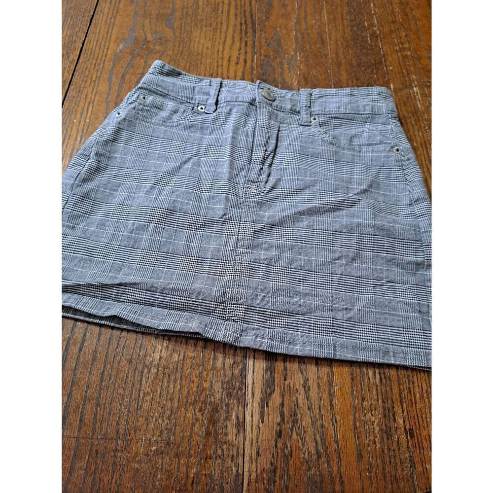 Size 0 American Eagle Super Stretch Black Grey Mini Skirt w/ Pockets Belt Loops